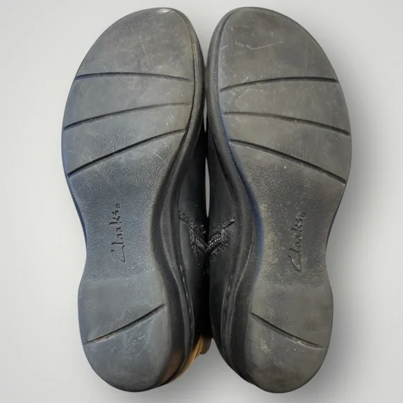 Clarks Leather Winter Ankle Boots Side Zipper Women’s Size 6 - Picture 7 of 7